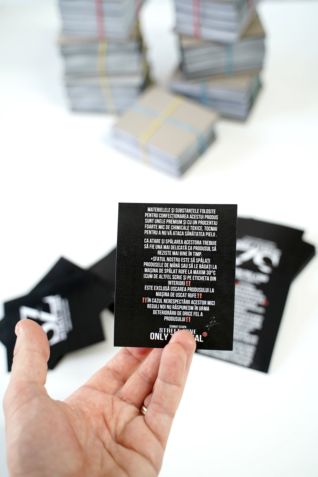 100 buc Pliante personalizate