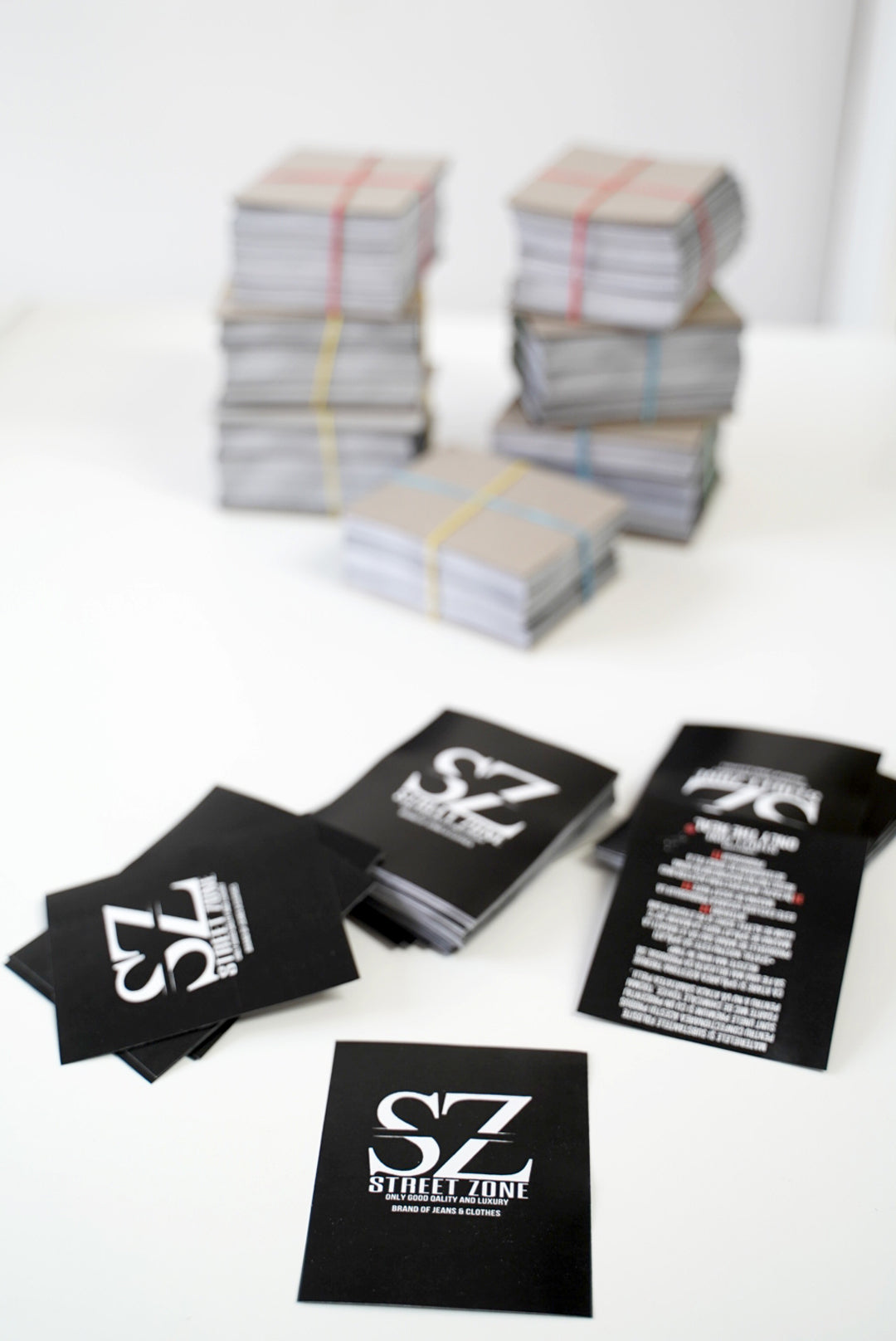 100 buc Pliante personalizate