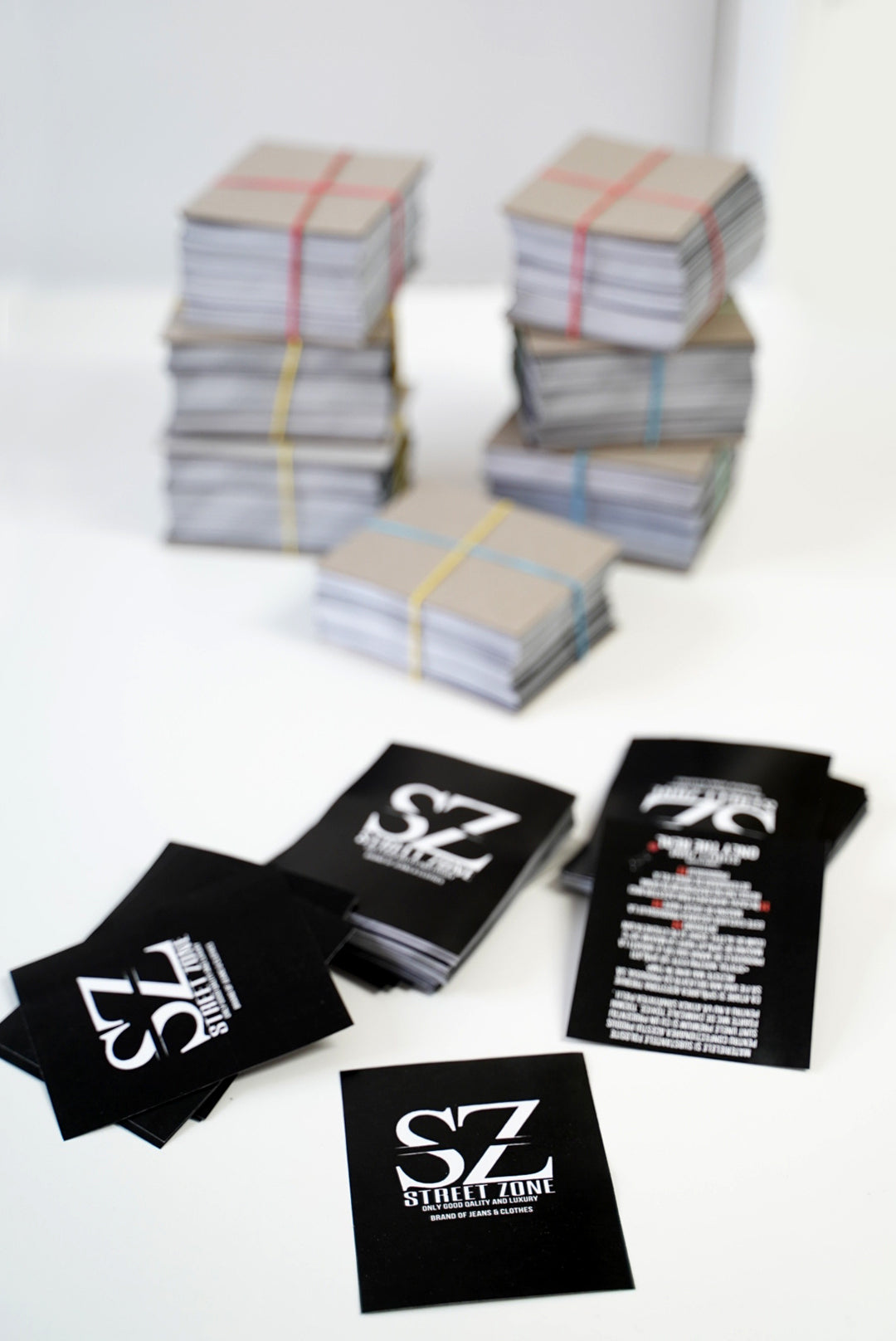 100 buc Pliante personalizate